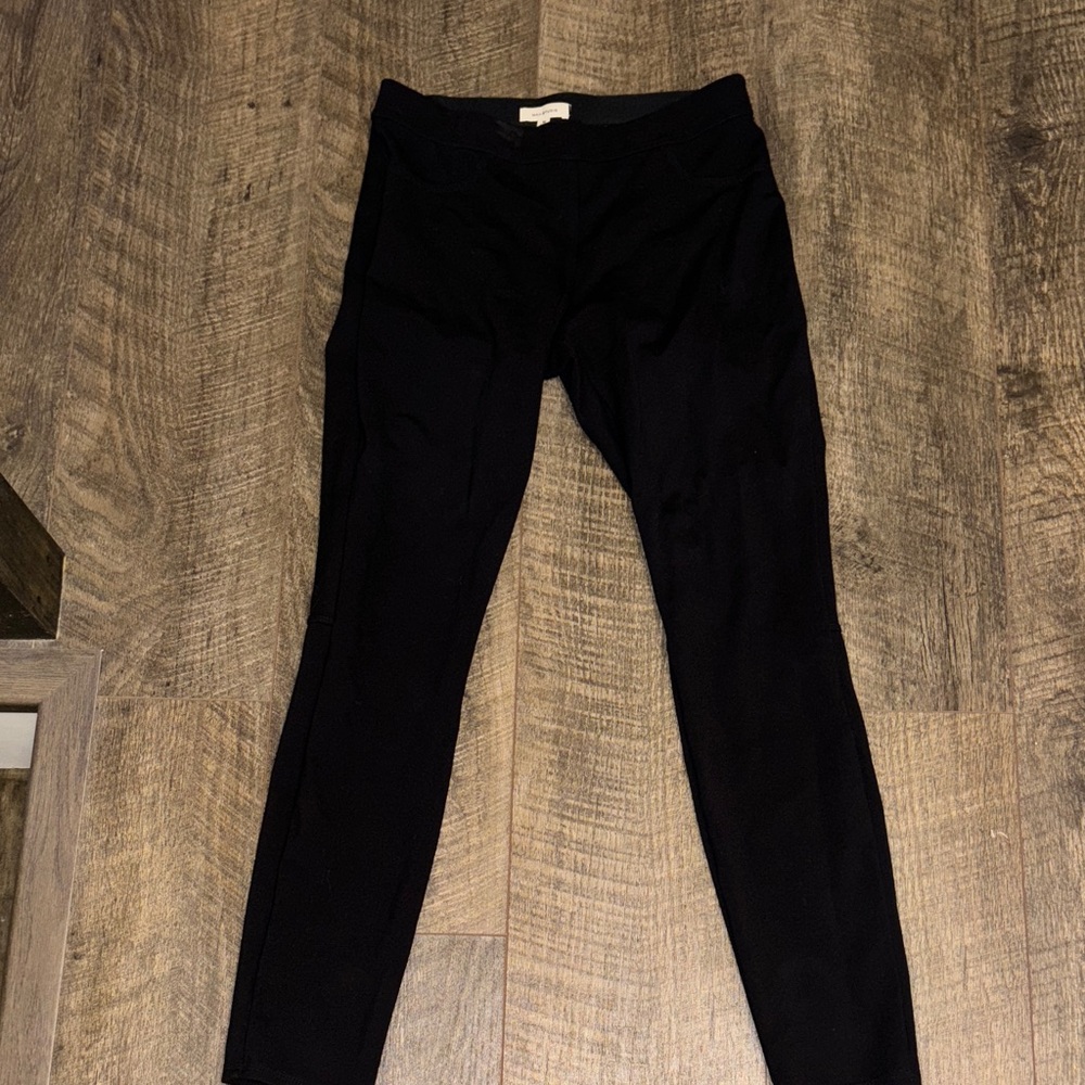 Max Studio Black Skinny Pants